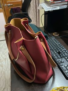 Hand bag