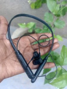 Wireless Bluetooth Neckband – Good Condition – Bud