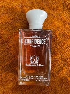 Confidence Flamboitement Gloire