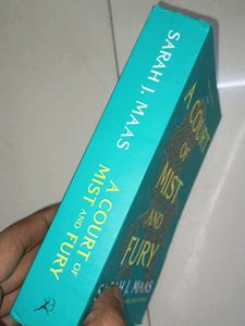 A Court Of Mist &amp; Fury Sarah J Maas