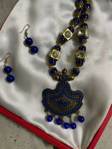 blue pearl necklace