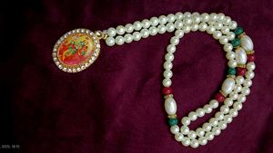 Pearl Beaded Pendant Necklace
