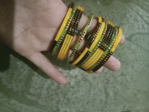 Combo 4 Bangles Set Like New
