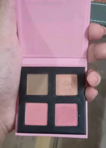 MYGLAMM POP XO EYESHADOW PALETTE