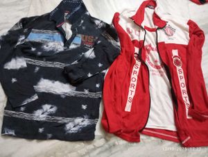 2 T-Shirts