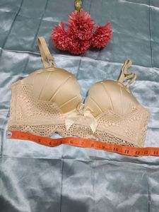 Lace Detail Push-Up Bra