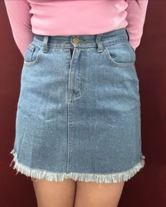 Frayed Hem Denim Mini Skirt