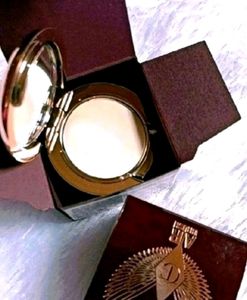 Charlotte Tilbury Compact 💕♥️