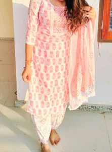 Elegant Pink Printed Kurta Set
