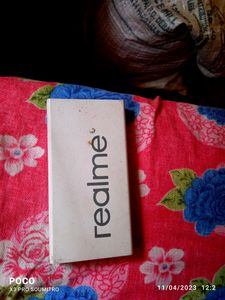 Power Bank. Realme Need A Repair. Andar Mein 1 Tar Kat Geye Wo Lagane Par Power Bank Chalta Hai