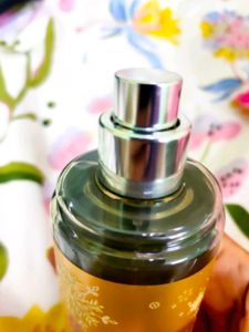 Snowflakes &amp; Cashmere (fine fragrance mist)