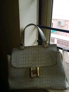Handbag In Good Condition