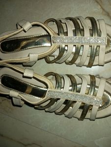 Childern&#39;s Golden Wedges