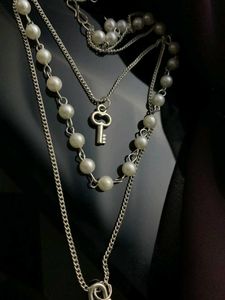 Locket Chains With Three Layers