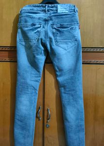 Grey jeans for Men (NEW WITHOUT TAG)