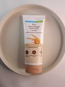 Mamaearth Rice Dewy Bright Face Wash