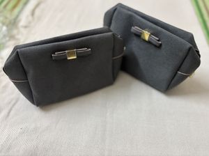 🆕Oriflame Women Grey Poetry Pouch