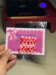 Nayraa Nailss Press-On Nails