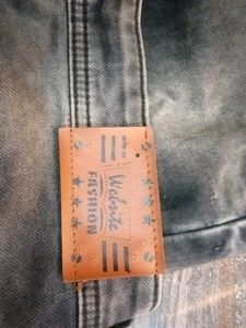 Regular Fit Jeans With Smokey Splash