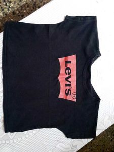 Levi’s Tee
