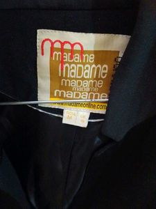 Madame Black Blazer