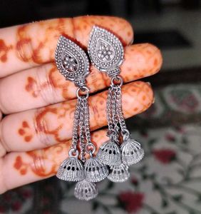 Preety Earings