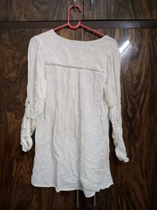 Casual white tops