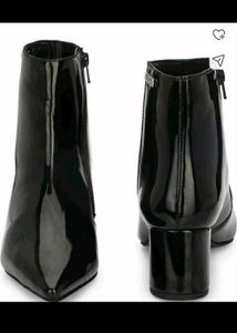 Pointed chelsea Boots for women