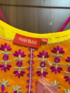 Navras Bandhani Kirti