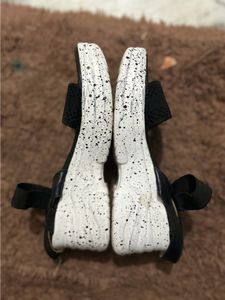 Zapatoz Heeled Shoes