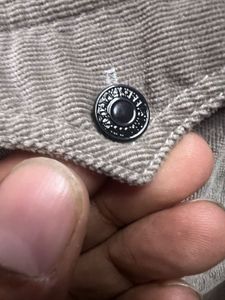 Levi&#39;s Corduroy Shirt - Casual Style