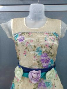 Stylish Gown For Part And Wedding