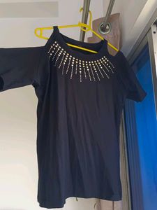 2 Stylish Women&#39;s Tops