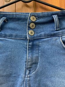 Stylish High-Waisted Denim Jeans