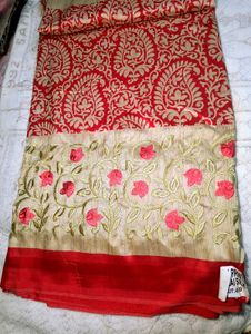 RED 🍒 AND BEIGH FLORAL SAREE