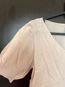 H&amp;M&#39;s Baby Pink Top