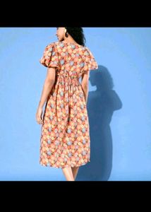 Mast And Harbour Dress V Neck Puff Sleeve