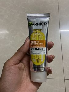 Garnier Vitamin C Serum Cleanser