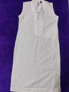 White Embroidered Sleeveless Kurti
