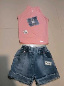 4-5 Year Old Girls Fancy Top And Shorts Set