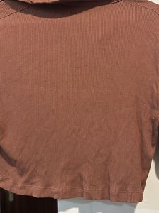 Ribbed H&amp;M brown crop top