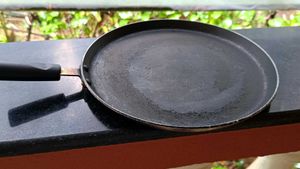 Non Stick Flat Tawa By Prestige 🍳