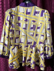 Bold &amp; Beautiful Geometric Print Top💜💛
