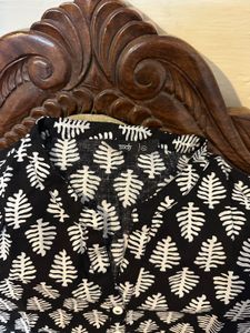 Black & White Leaf Print Soch Top XL