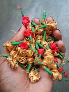 Artificial Hand Made Gold and Red Roses 🌹 💛 ✨️