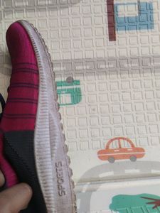 Like New Sports Shoes For Women