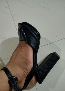 High Heels Black