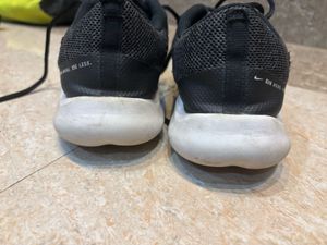 Nike Flex Experience Run 10