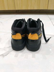 Puma Sneakers