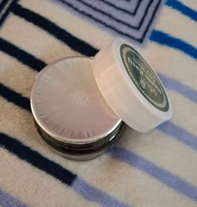 Rustic Art&#39;s Neem Basil Facewash